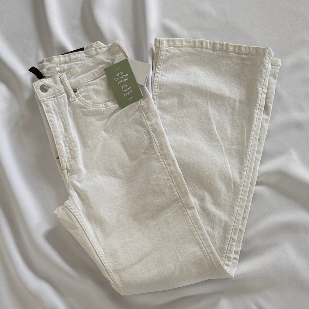 NWT H&M Flare High Waisted White Jeans-Size 10US